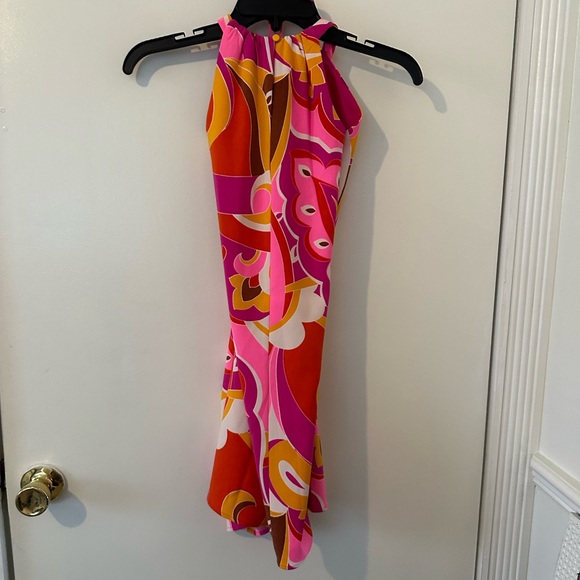 Gorgeous bright pattern dress - Picture 1 of 4